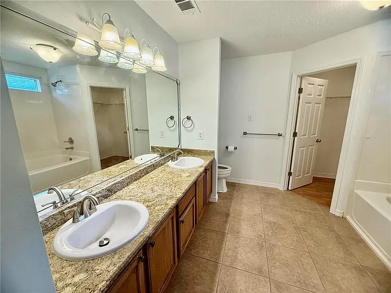 106 Northchase Ct — Photo 8