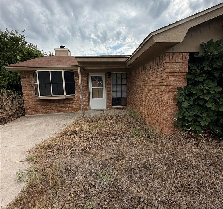 1st image of 285 Pecos Ln