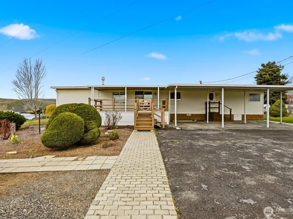 150 Dusty Puddle Road #A&B, Selah, WA 98942