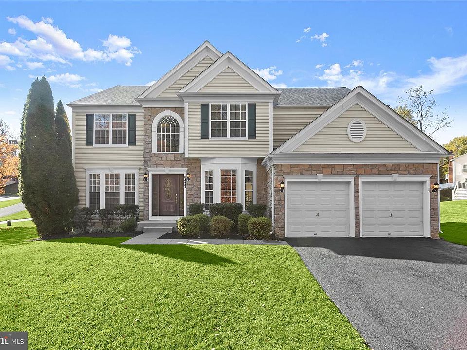 1st image of 8433 Roberts Rd