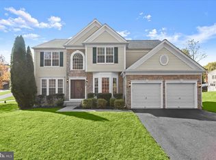 8433 Roberts Rd, Ellicott City, MD 21043