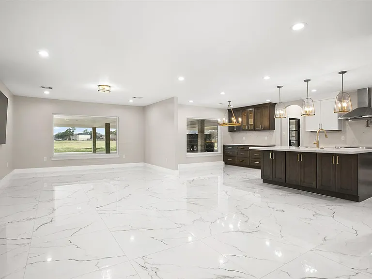 4002 Dixie Farm Rd — Photo 6