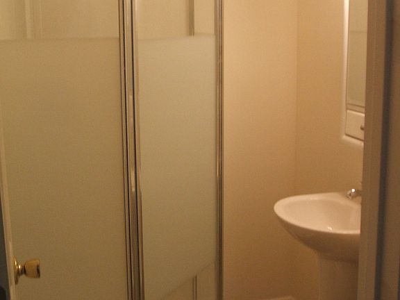 3rd image of 106 Lake Ct