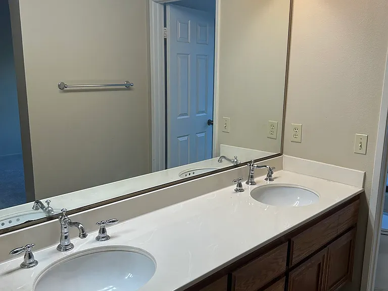 8232 E Flowerwood Ave — Photo 2
