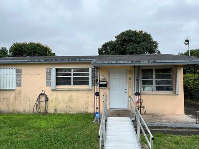 960 W 33rd St, Hialeah, FL, 33012