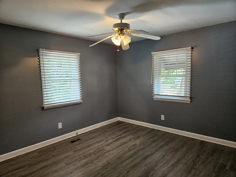 1737 Ireland Dr — Photo 11