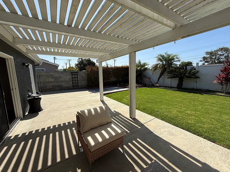 5182 Sisson Dr — Photo 3