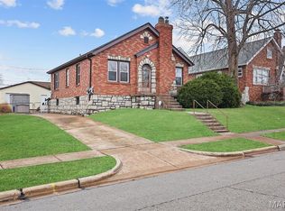 817 Karlsruhe Pl, Saint Louis, MO 63125