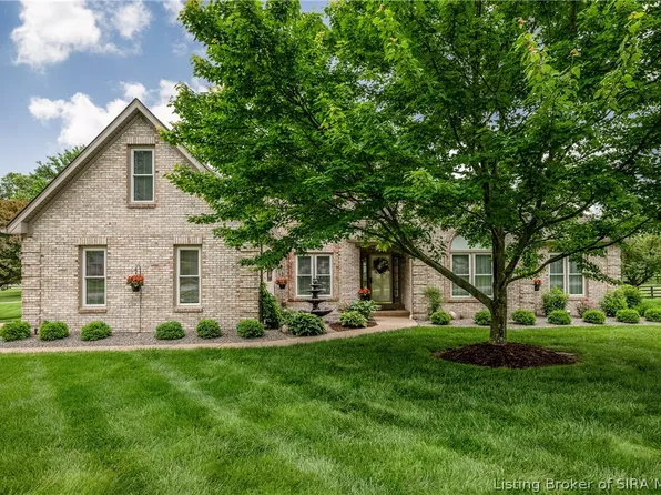 111 Plum Lake Court, Sellersburg, IN 47172