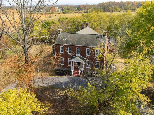 437 Jersey Farm Ln, Martinsburg, WV 25403