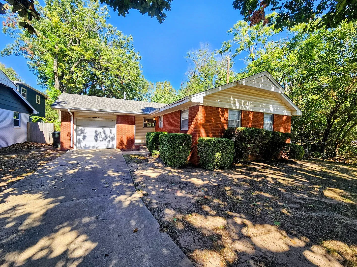 (3) Bed/(1.5) Bath in Core Norman Avail Now! Pets Negotiable! — Photo 1