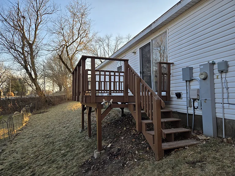 236 Sterling Dr — Photo 3