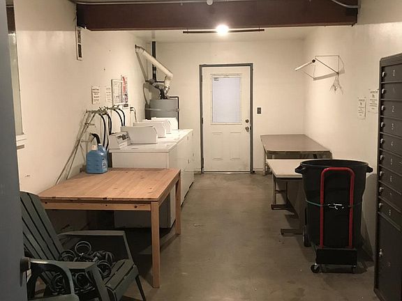 5th image of 311 Mesa Dr #7
