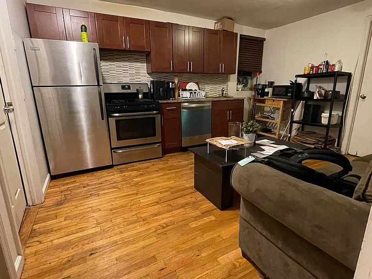 276 S 5th St #1A — Photo 3