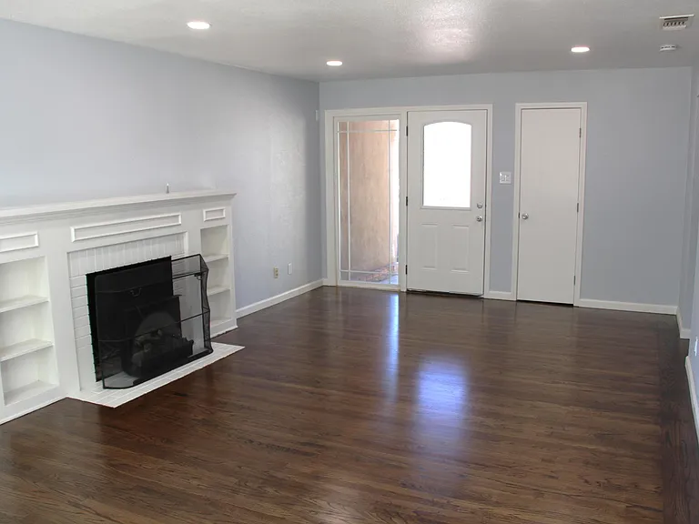 5399 Whittier Dr — Photo 31