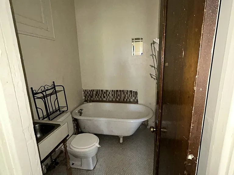 230 W Jackson Blvd — Photo 3