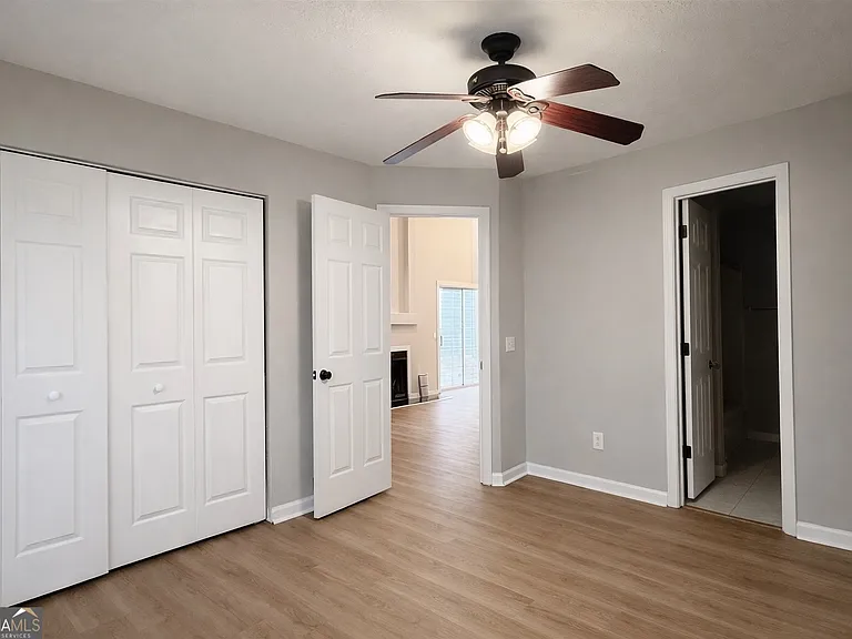 2644 Saint Charles Ln NW — Photo 9