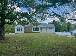 325 Murfreesboro Rd, Woodbury, TN 37190