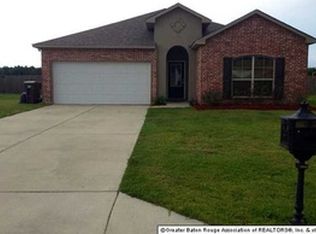 10446 Oak Chase Dr, Denham Springs, LA 70706