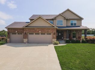 2017 Sinclair Ct, Bloomington, IL 61704