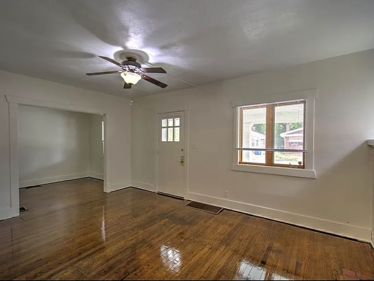 1613 N Monroe St — Photo 4