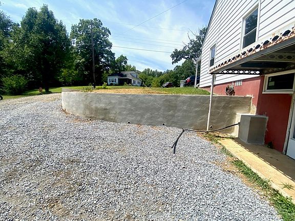 4th image of 431 Melrose Dr