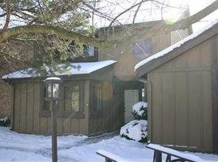 6114 Martingale Ln, Centerville, OH 45459