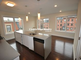 659 Massachusetts Ave #6T, Boston, MA 02118