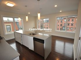 659 Massachusetts Ave