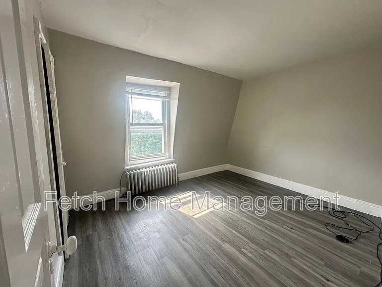 100 Windsor St #3 — Photo 16