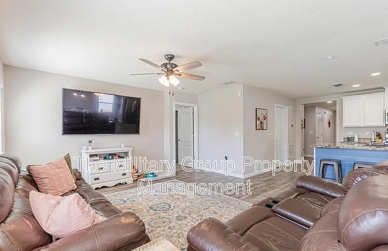 1816 Blackwater Way — Photo 8