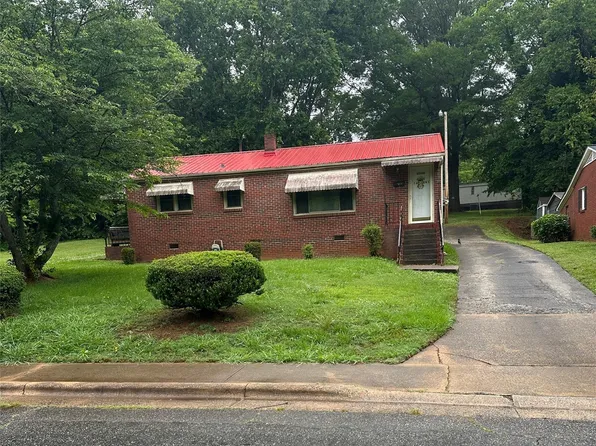 127 S Caldwell Ave, Newton, NC 28658