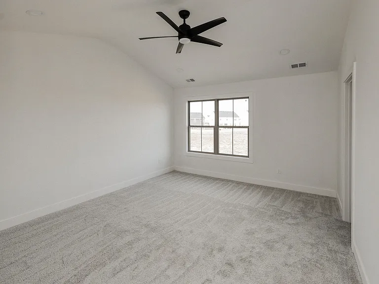 219 Krauss Dr — Photo 9