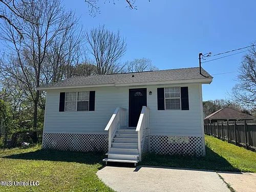 2306 Lewis Ave Photo 1