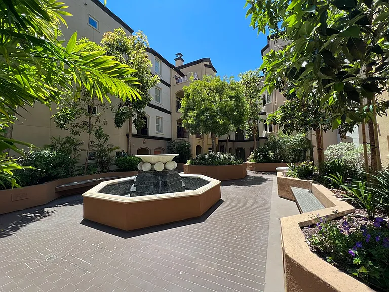 2400 5th Ave #401 — Photo 16