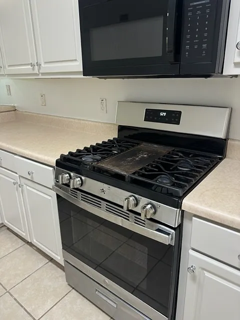 4 bed, 2.0 bath, 2050 sqft, $2,150 — Photo 4