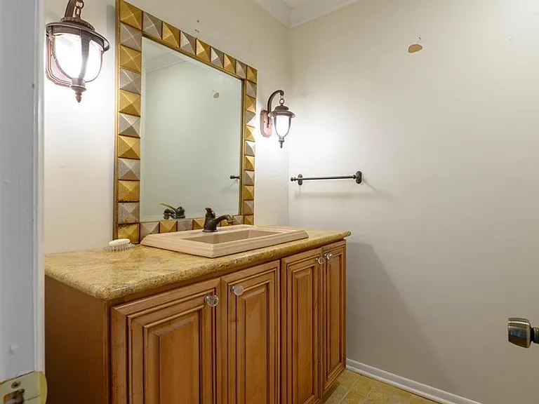 14 Currier Pl — Photo 11