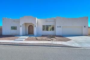 1st image of 211 Calle Consuelo NE