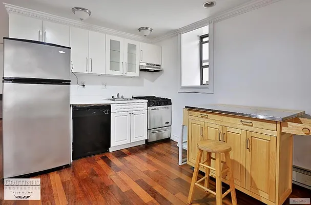 Rented by Charles Coutinho LLC | media 22