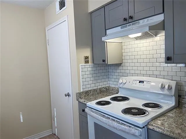 2 bed, 2.0 bath, 900 sqft, $1,000 — Photo 3