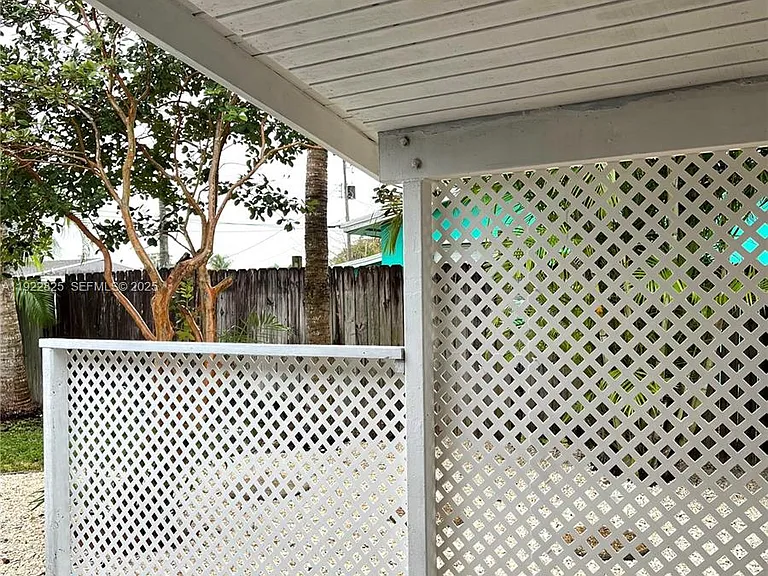 9710 SW Southwest 161 St — Photo 9