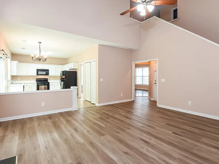 210 Ashland Dr — Photo 9