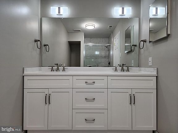 2nd image of 106 Diamond Dr