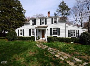 334 Hollow Tree Ridge Rd, Darien, CT 06820