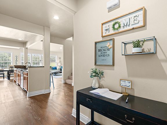 5th image of 1281 Golf Drive #2 BLDG 16