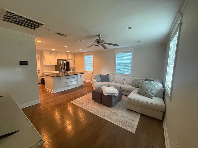 Building Photo - 4751 Orchid St