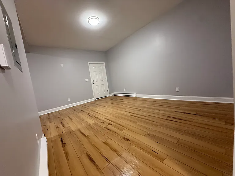 82 Clinton St #1 — Photo 6