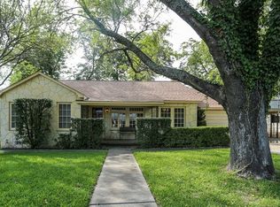 108 N Cherry St, Fredericksburg, TX 78624