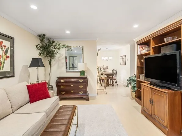 420 Great Rd APT C4, Acton, MA 01720