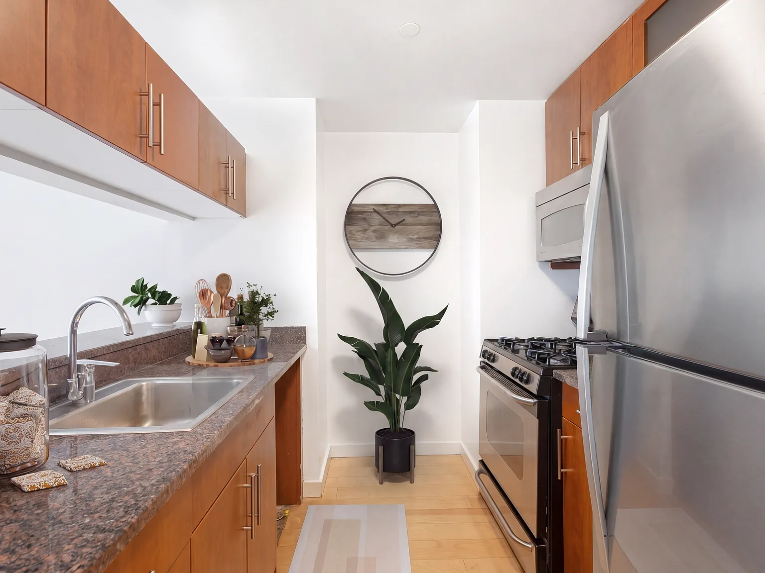 260 West 54th Street — Photo 3